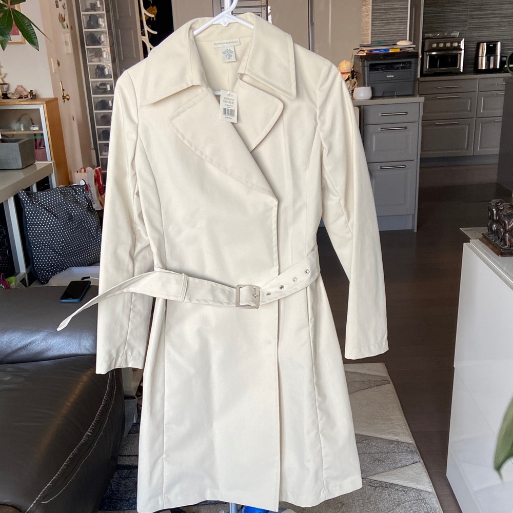 Banana Republic Elegant Cream Belted Women's Trench Coat